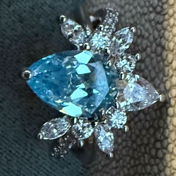 Ring Bomb Party Blue Teardrop CZ Ring Size 6 Glam Statement Sparkle - Picture 11 of 17